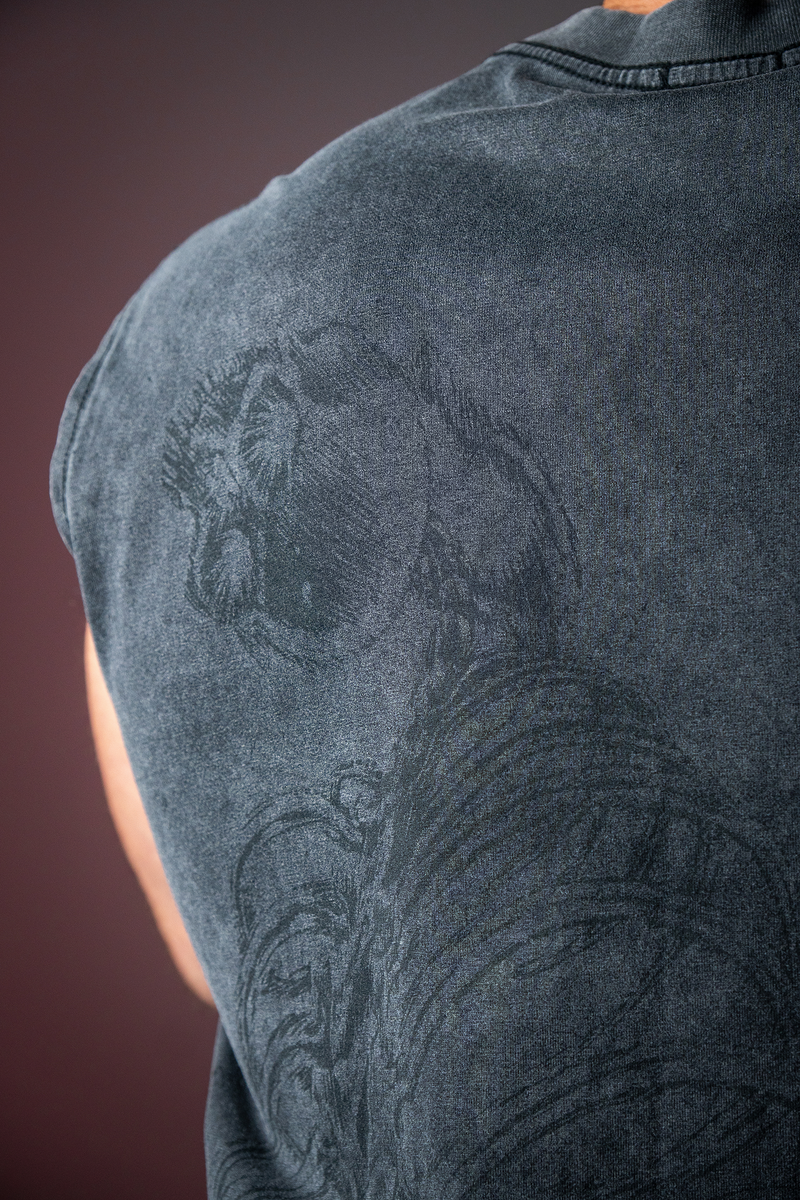 Rumbling Cut Off Tee